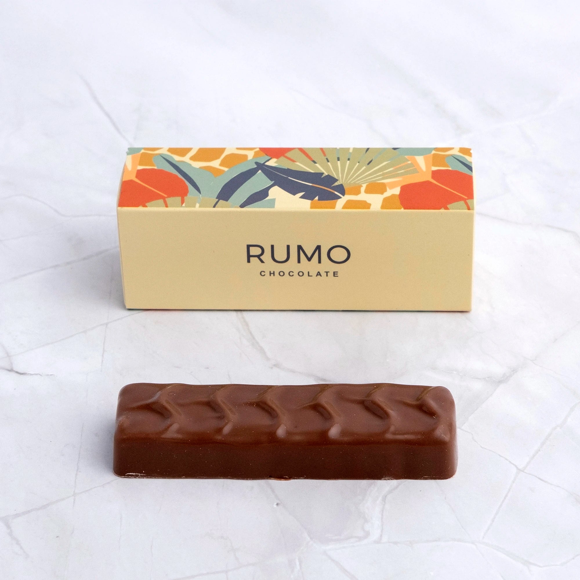 Tuzlu Karamel &amp; Espresso Bar ambalajı ve yumşak çikolata görseli.